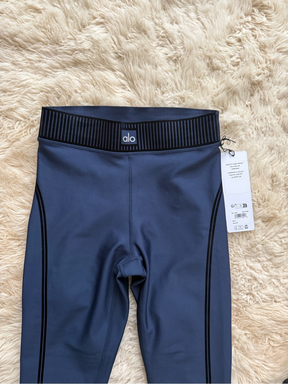 ALO Yoga Navy High-Waist Airlift Line Up Leggings - Picture 3 of 7